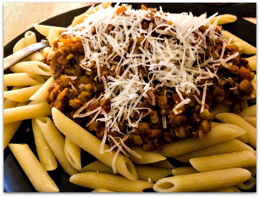 Meat-free bolognese