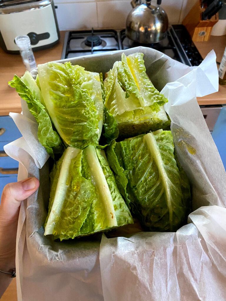 Baked lettuce 
