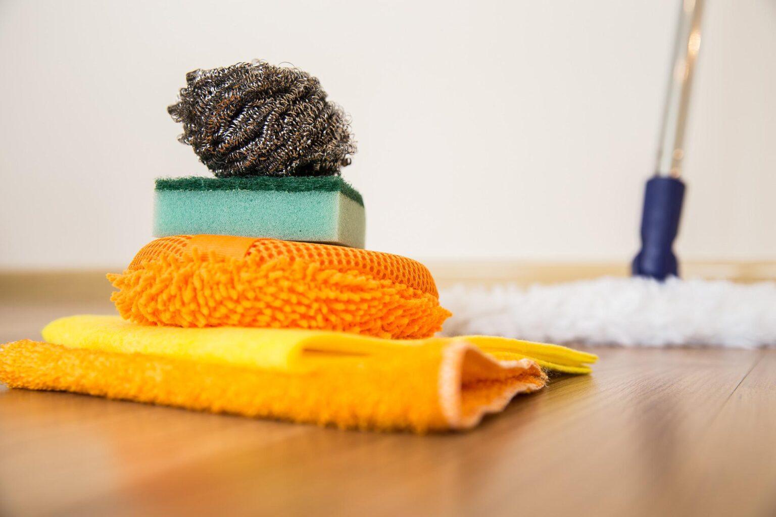 7 Tips for Cleaning Your Home Before You Move Out CatsKidsChaos